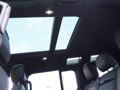 LAND ROVER DEFENDER - 3