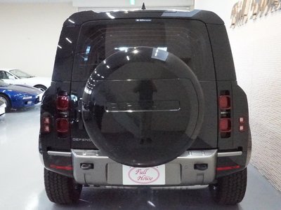 LAND ROVER DEFENDER - 8