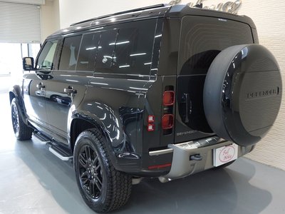 LAND ROVER DEFENDER - 9