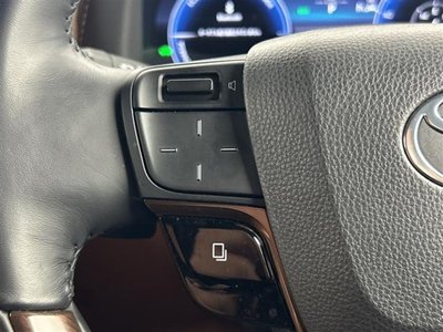 صورة 10 لـ 2023 Toyota VELLFIRE