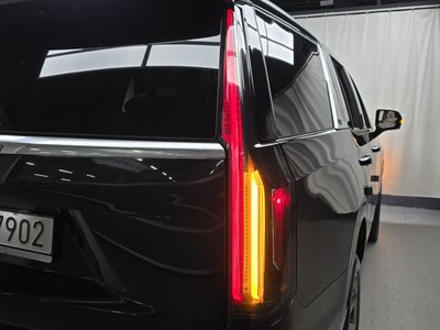 2023 Cadillac ESCALADE 5TH GENERATION 照片 10