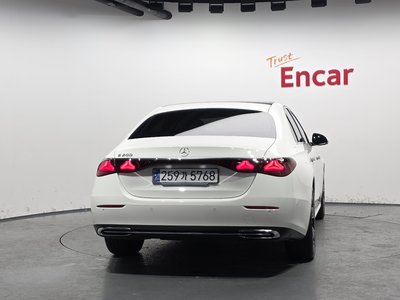 MERCEDES-BENZ E-CLASS - 3