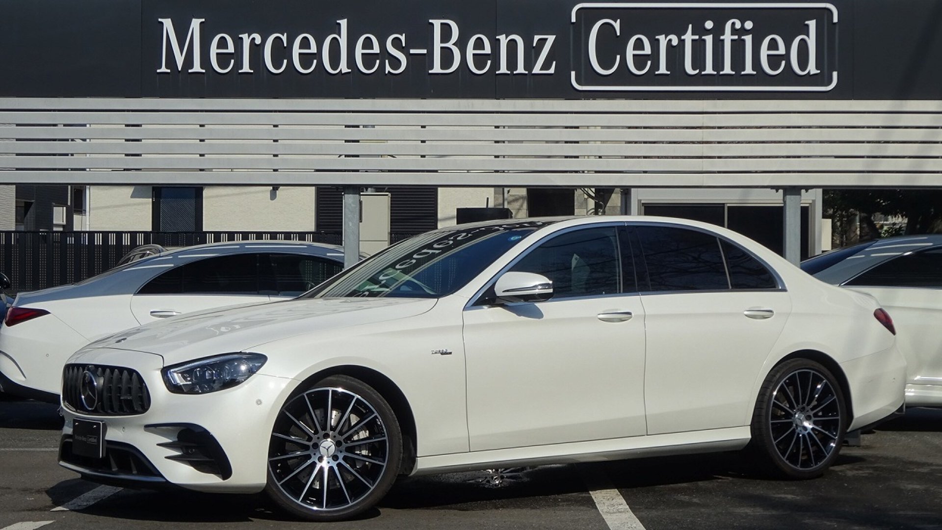 MERCEDES-BENZ E-CLASS AMG - View 1