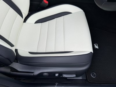 صورة مصغرة 14 لـ 2026 Lexus IS