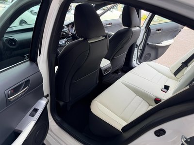 صورة مصغرة 28 لـ 2026 Lexus IS