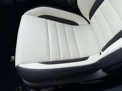 صورة مصغرة 23 لـ 2026 Lexus IS