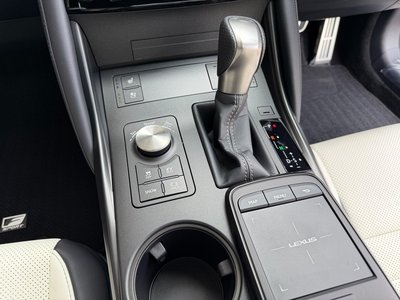 صورة مصغرة 27 لـ 2026 Lexus IS