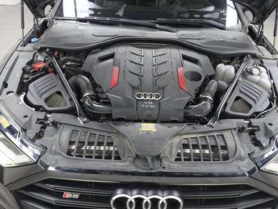 2021 AUDI S8 photo 7