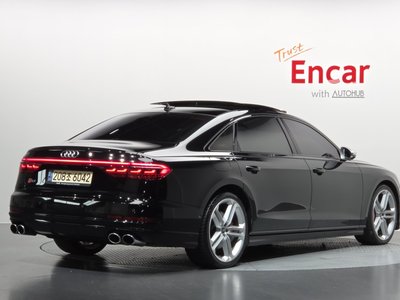 2021 AUDI S8 photo 3