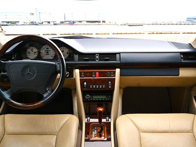 1994 Mercedes-BENZ E-CLASS 照片 8