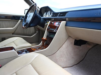 1994 Mercedes-BENZ E-CLASS 照片 7