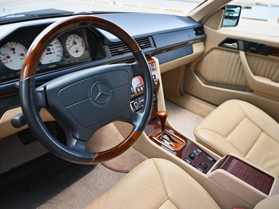 1994 Mercedes-BENZ E-CLASS 照片 6