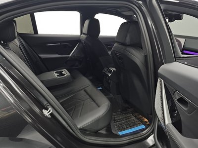 صورة مصغرة 16 لـ 2026 BMW 5 SERIES