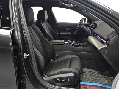 صورة مصغرة 13 لـ 2026 BMW 5 SERIES