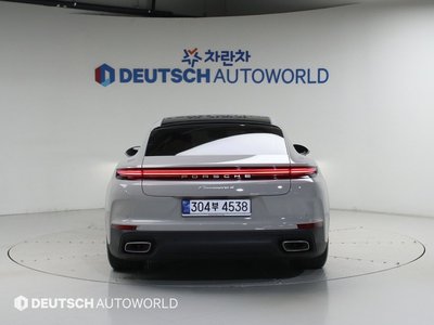 PORSCHE PANAMERA - 3