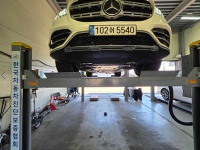 MERCEDES-BENZ GLS - 1