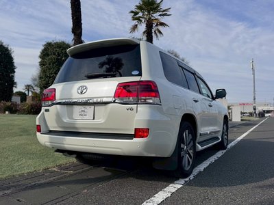 TOYOTA LAND CRUISER 200 - 10
