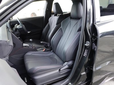 2025 Lexus LBX — миниатюра 33
