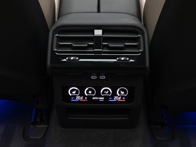 2025 BMW M5 thumbnail 19