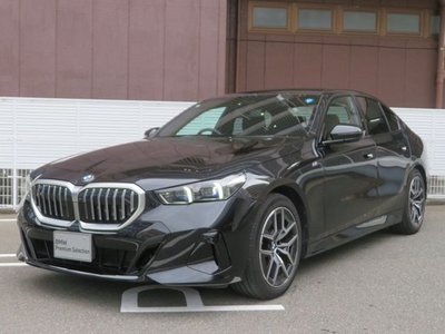 صورة 1 لـ 2024 BMW 5 SERIES