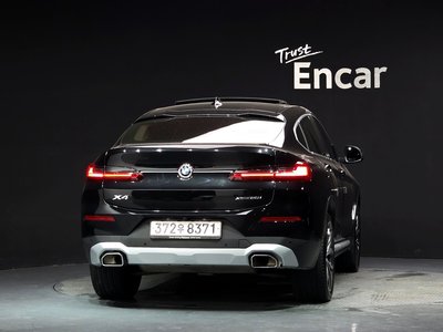 صورة 3 لـ 2025 BMW X4
