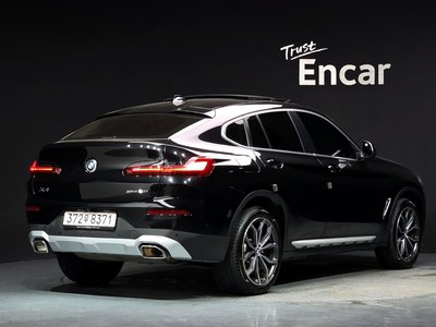 صورة 4 لـ 2025 BMW X4
