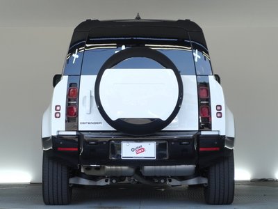 صورة 9 لـ 2024 LAND Rover DEFENDER