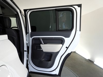 صورة مصغرة 31 لـ 2024 LAND Rover DEFENDER