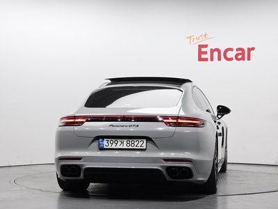 PORSCHE PANAMERA - 3