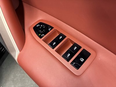 2022 BMW IX thumbnail 13