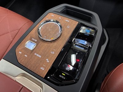 2022 BMW IX thumbnail 50