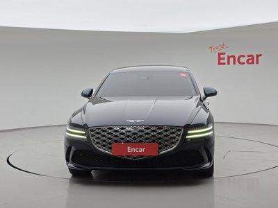 GENESIS G80 (RG3) - 2