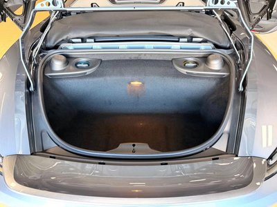 PORSCHE 718 SPYDER - 9