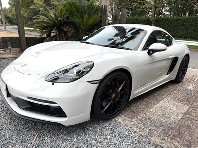 PORSCHE 718 CAYMAN - 4