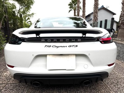 PORSCHE 718 CAYMAN - 10