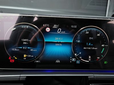 MERCEDES-BENZ GLS - 8