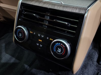2025 LAND Rover RANGE ROVER — миниатюра 32