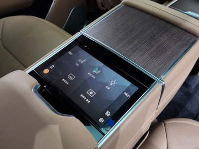 2025 LAND Rover RANGE ROVER — миниатюра 33