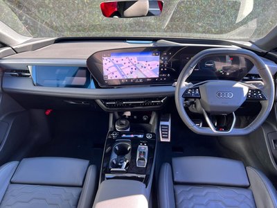 AUDI A6 AVANT E-TRON - 10