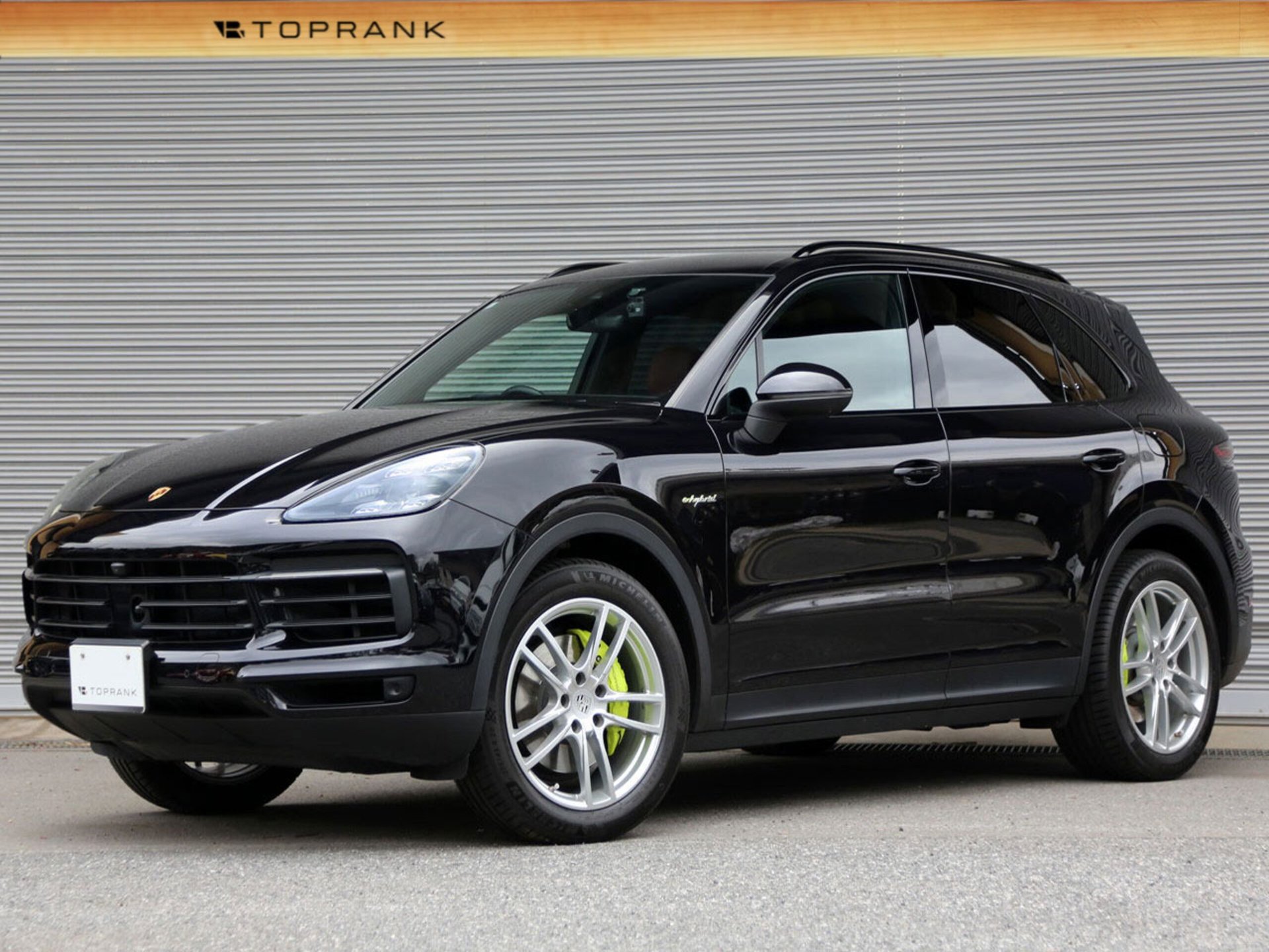 PORSCHE CAYENNE - View 1