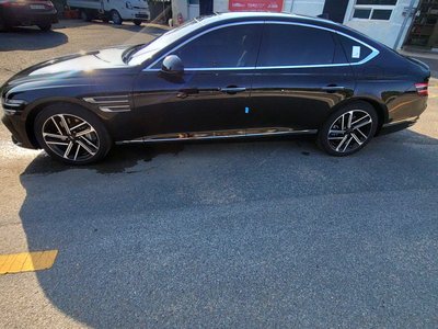 GENESIS G80 (RG3) - 2