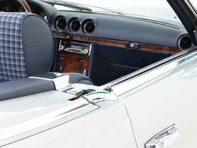 MERCEDES-BENZ SL - 10