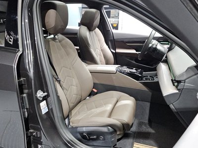 صورة مصغرة 12 لـ 2024 BMW 5 SERIES