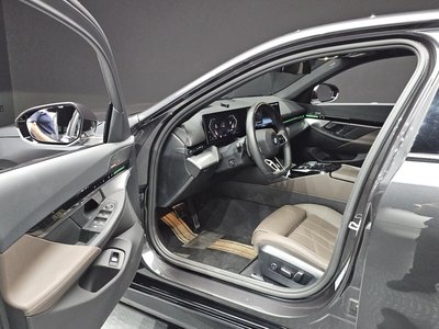 BMW 5 SERIES - 10