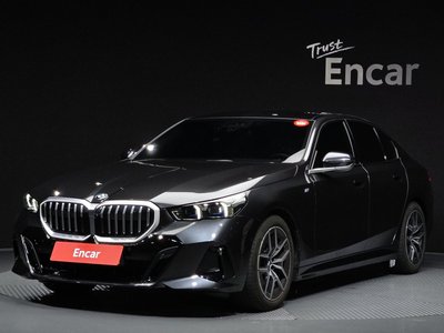 BMW 5 SERIES - 1