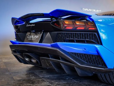 LAMBORGHINI AVENTADOR - 7