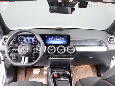 MERCEDES-BENZ GLB - 8