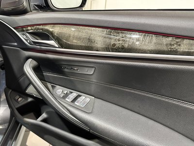صورة مصغرة 27 لـ 2021 BMW 5 SERIES