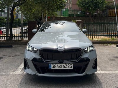 2026 BMW 5 SERIES — фото 2