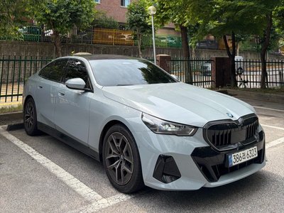 2026 BMW 5 SERIES — фото 1